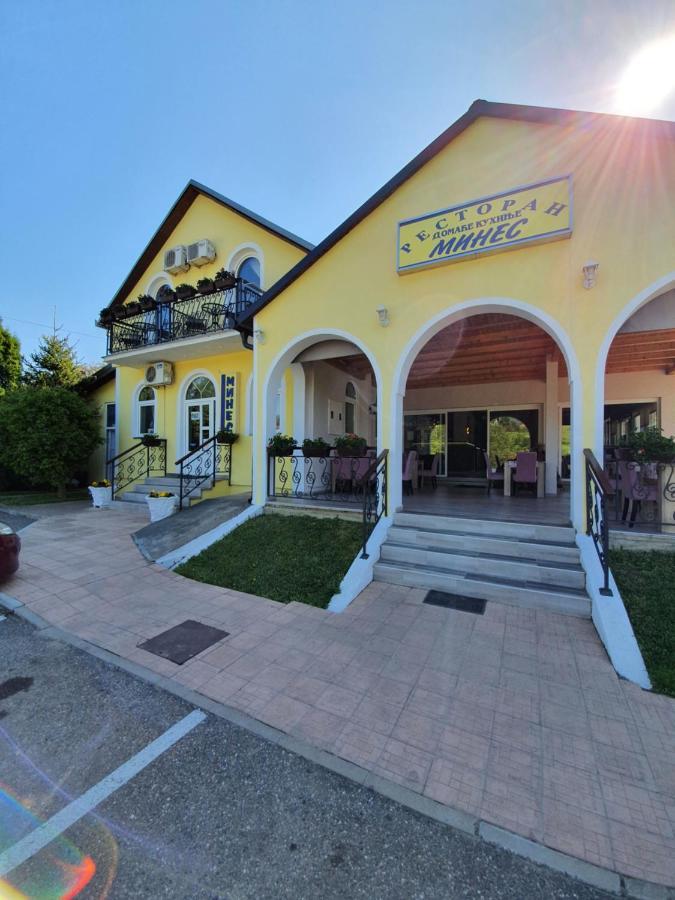 Guest House Mines Vrdnik Ngoại thất bức ảnh